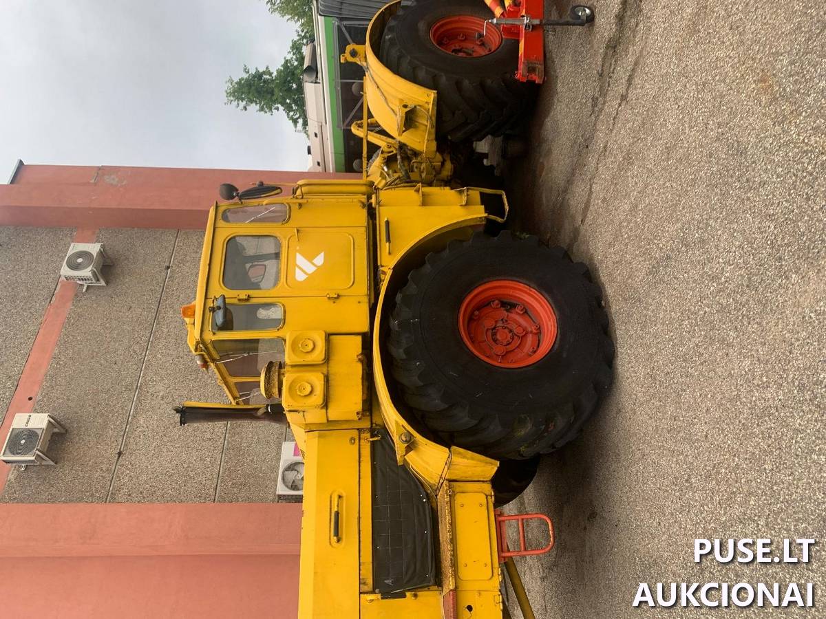 Ratinis traktorius K-700A Traktoriai, savaeigės mašinos, priekabos, puspriekabės 4