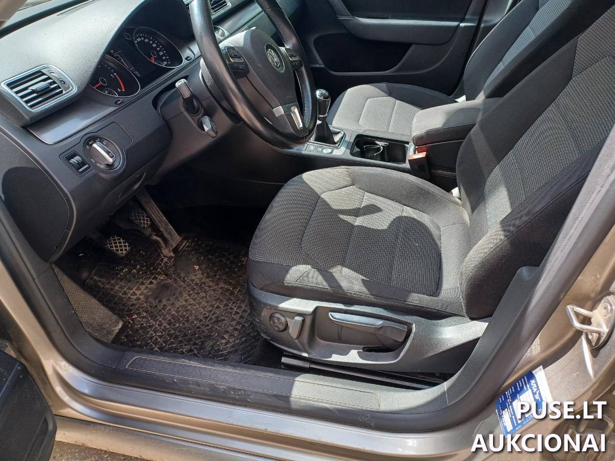 VW Passat Lengvasis automobilis 12