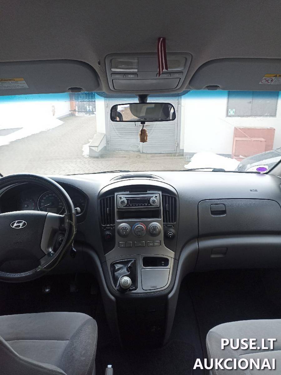 Hyundai H-1 Keleivinis automobilis 1