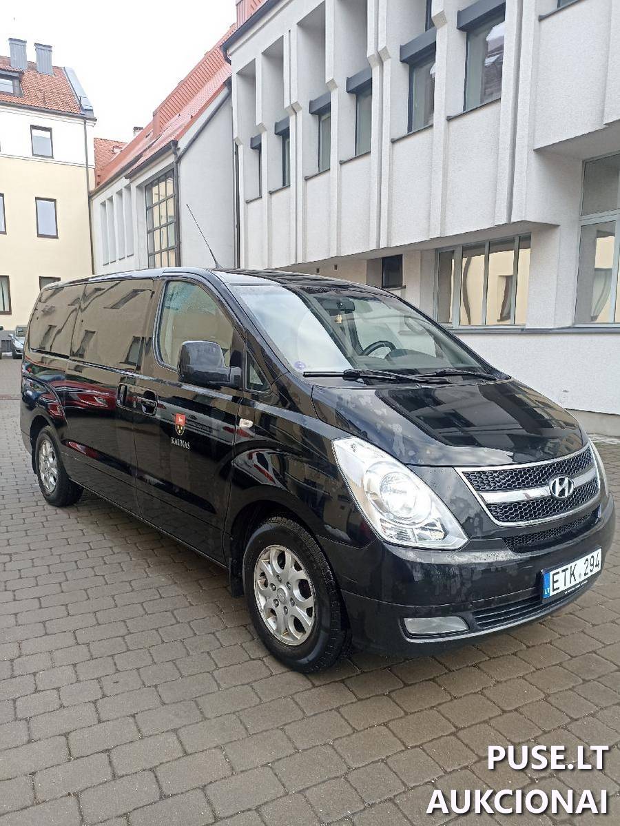 Hyundai H-1 Keleivinis automobilis 2