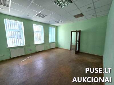 Administracinis pastatas Marijampolėje, Vytauto g. 19, su garažais ir sklypu, 364800 EUR