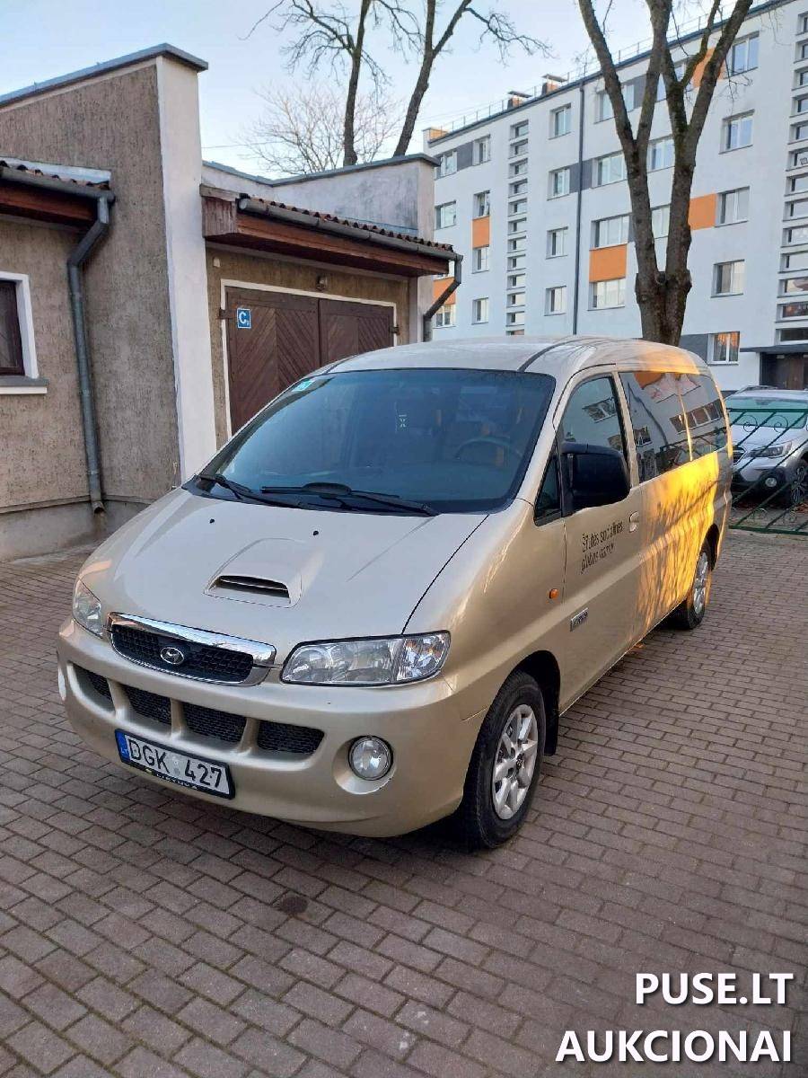 Automobilis Hyundai-H1 Lengvasis automobilis 4