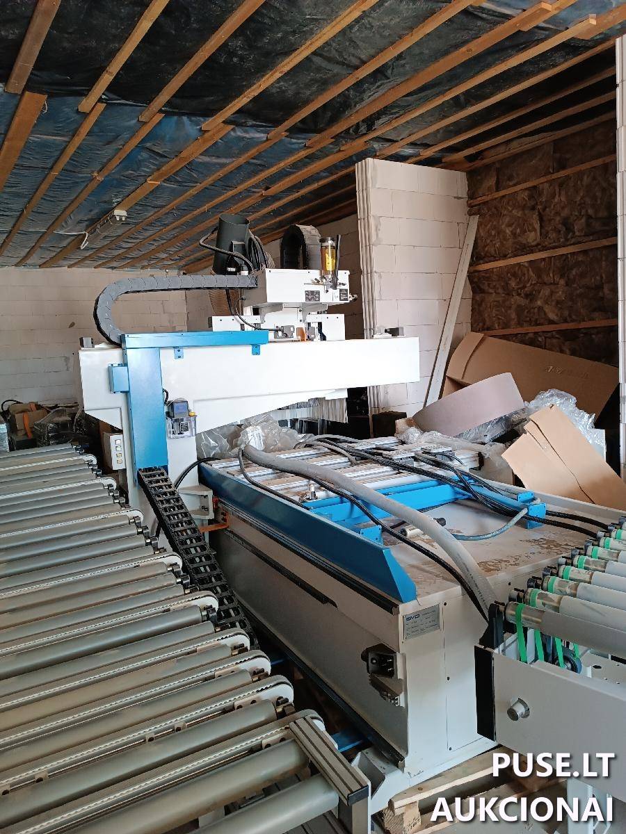 CNC programuojama gręžimo linija Mašinos ir įrengimai 3