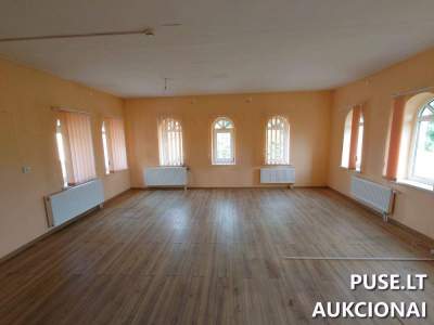 Administracinis pastatas Šakių rajone su 319 kv.m. plotu už 44006 EUR pradinę kainą