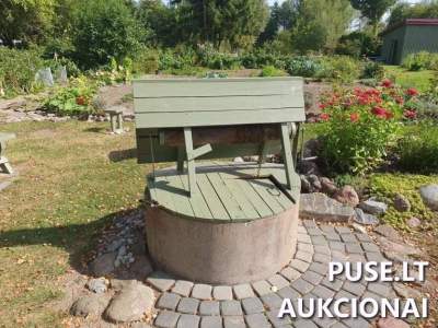 Ūkinis pastatas Skuode, Vytauto g. 23, su 1/7 dalimi pastatų ir kiemo statinių, pradinė kaina 100 EUR