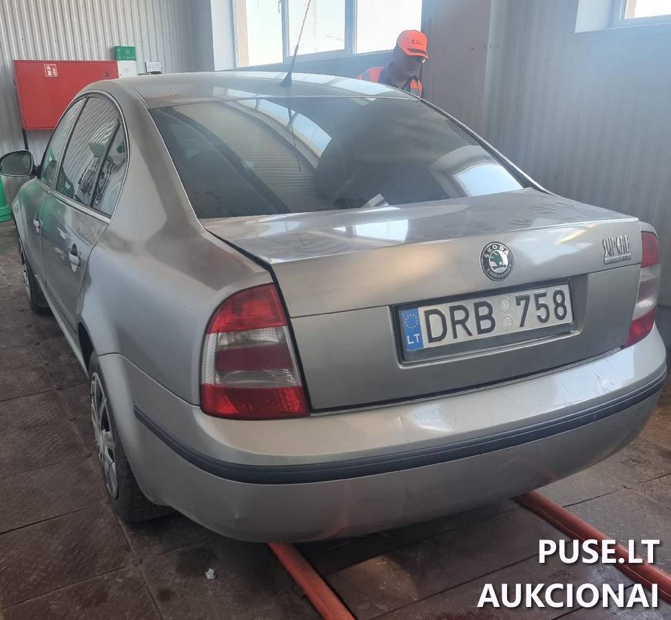 Škoda Superb 2,0 TDI Lengvasis automobilis 4