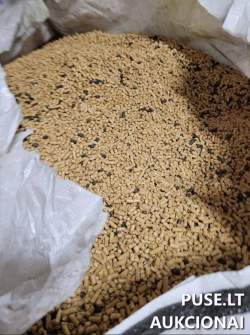 Kitas turtas - Medienos pjuvenų ir nedidelio kiekio saulėgrąžų lukštų granulės. Iš viso 4630,00 kg (7 didmaišiai)