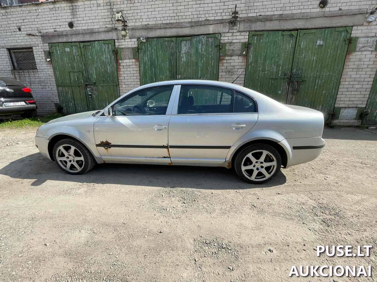 Škoda Superb Lengvasis automobilis 1