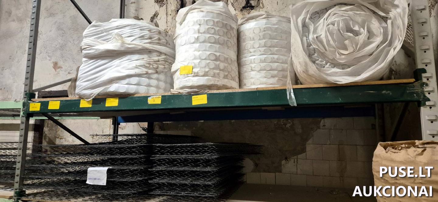Baldų gamybos žaliavos ir prekių atsargos Kitas turtas 4