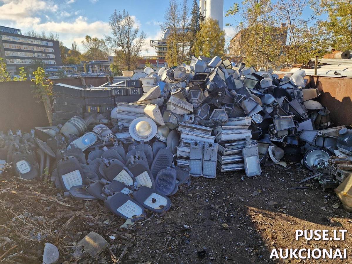 Elektros ir elektroninė įrangą, t. y. šviestuvai be lempų (atliekų kodas 20 01 36) Kitas turtas 1