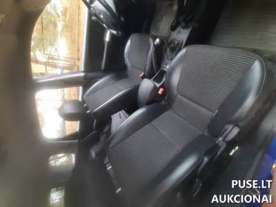 2008 Kia Sportage lengvasis automobilis Vilniuje 1000 EUR pradinė kaina