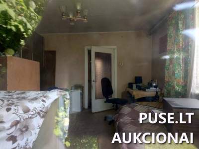 1/9 dalies žemės sklypo su namu Raseinių rajone, Katauskių kaime, pradinė kaina 930 EUR