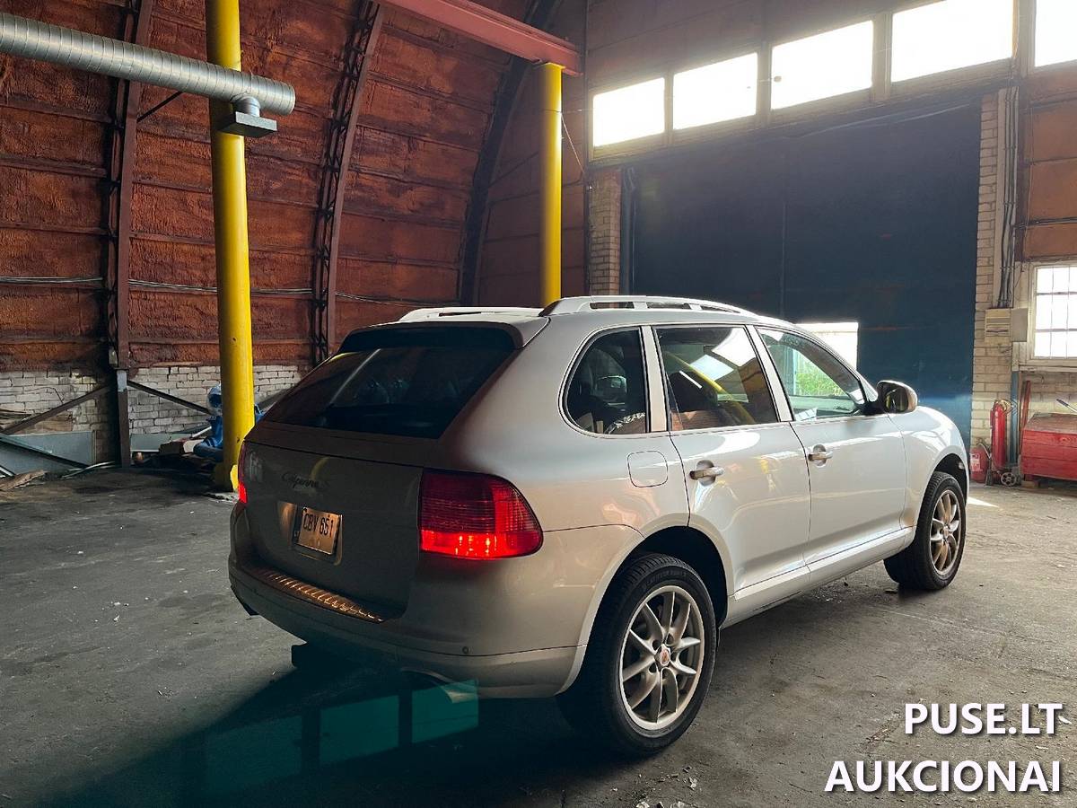 Automobilis Porsche Cayane Keleivinis automobilis 4