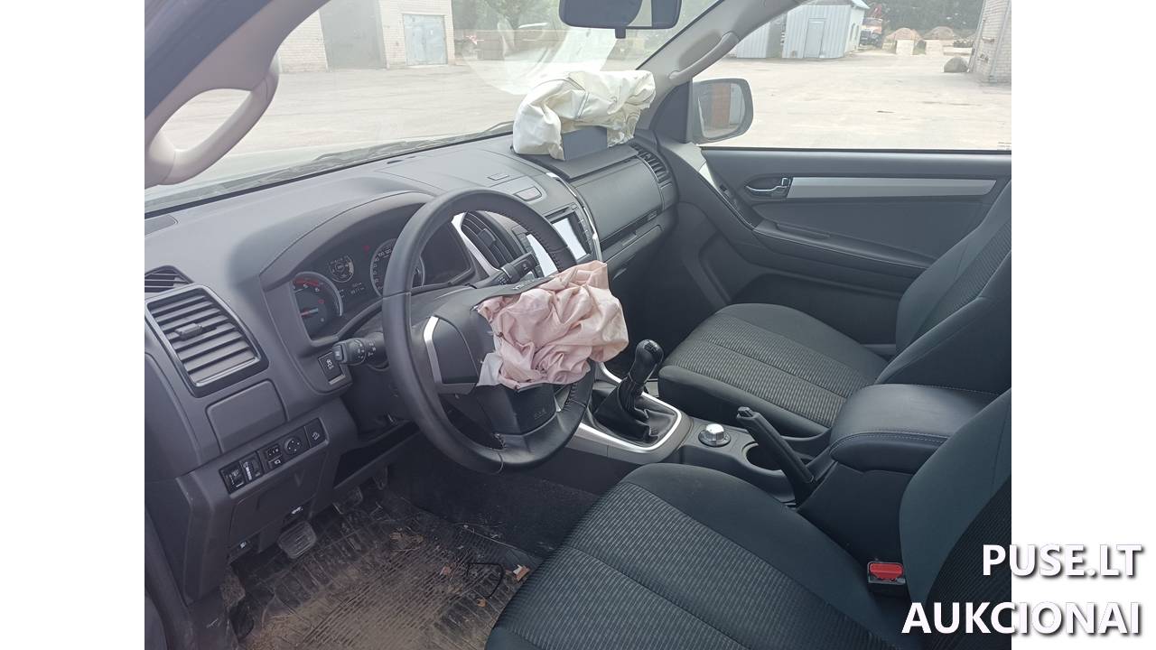 Lengvasis automobilis ISUZU	D-MAX Inv. nr. 12300000021 Traktoriai, savaeigės mašinos, priekabos, puspriekabės 1