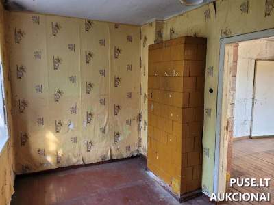 Dviejų kambarių butas Utenoje J. Basanavičiaus g. 37 su rūsiu, pradinė kaina 20000 EUR