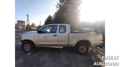 Parduodamas remontuotinas automobilis TOYOTA HILUX 2011 m. pradinė kaina 6800 EUR