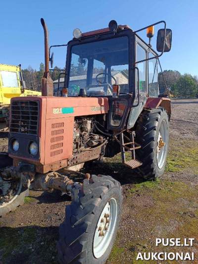 Parduodamas traktorius MTZ-BELARUS 82.1 aukcione pradine kaina 240 EUR su defektais