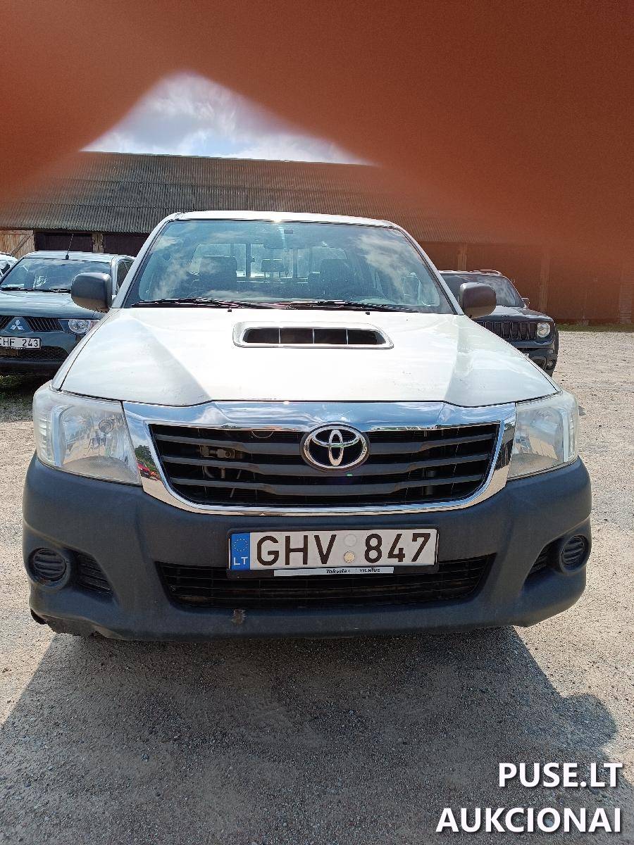 Lengvasis automobilis TOYOTA HILUX Inv. Nr. 06-03-85 Traktoriai, savaeigės mašinos, priekabos, puspriekabės 1