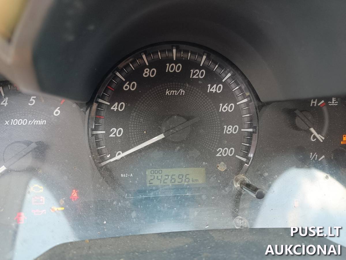 Lengvasis automobilis TOYOTA HILUX Inv. Nr. 06-03-85 Traktoriai, savaeigės mašinos, priekabos, puspriekabės 6