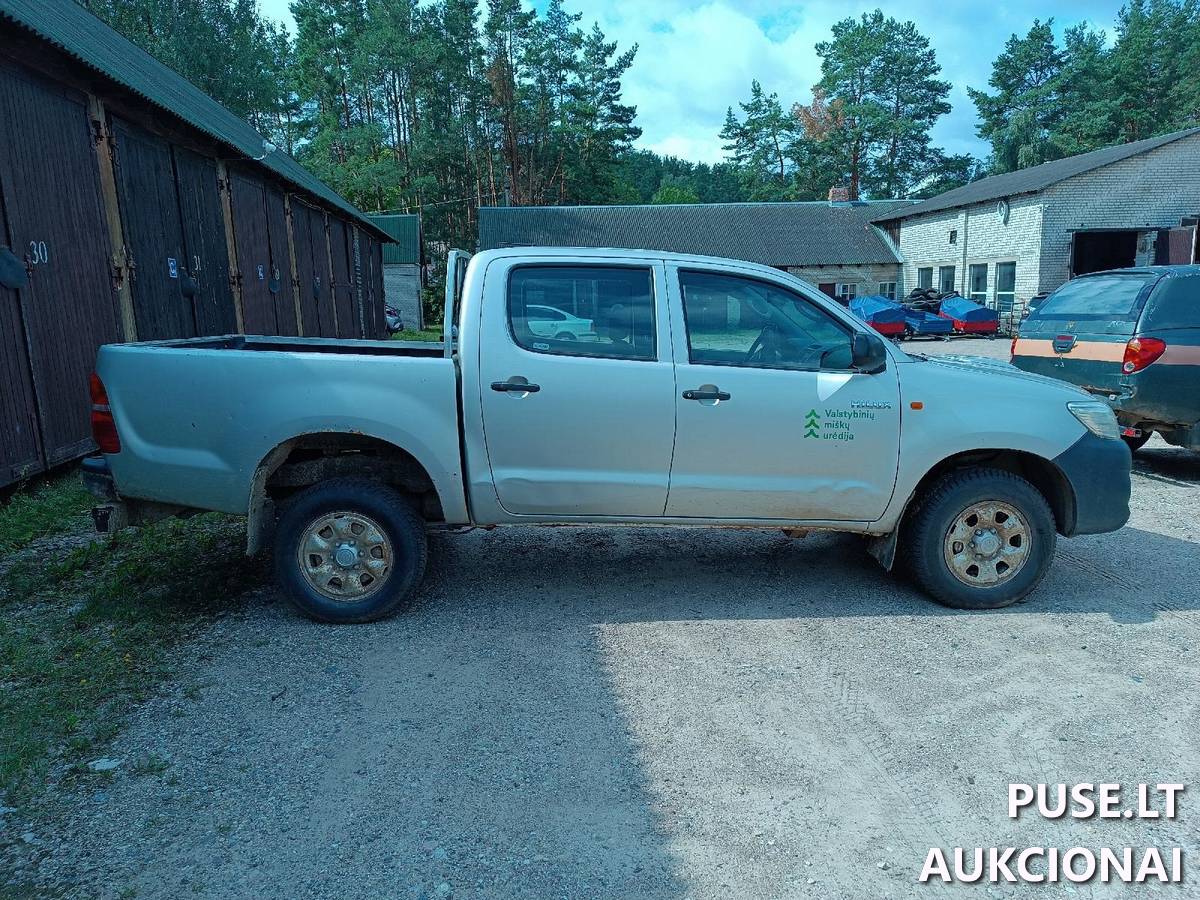 Lengvasis automobilis TOYOTA HILUX Inv. Nr. 06-03-84 Traktoriai, savaeigės mašinos, priekabos, puspriekabės 4