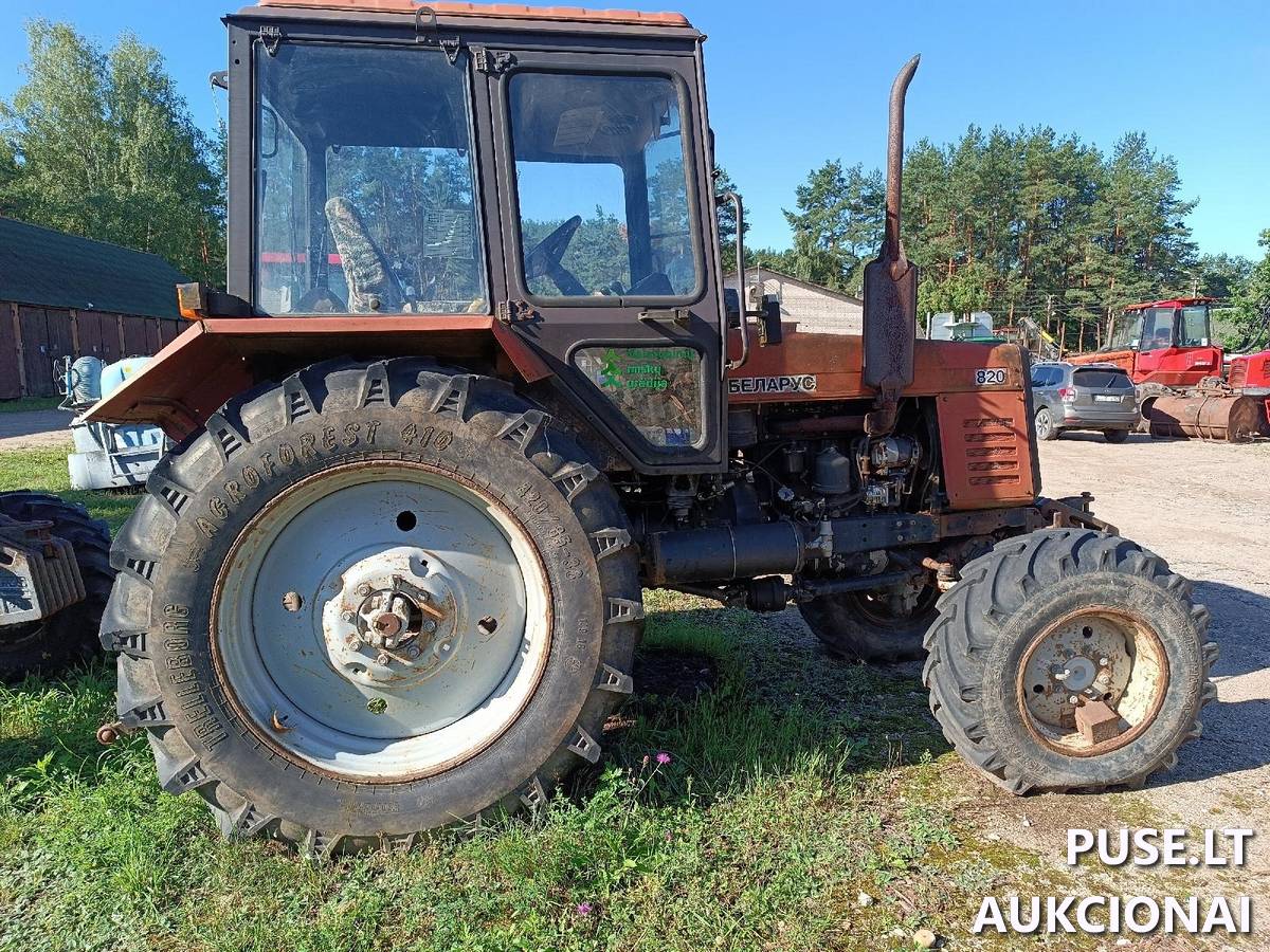 Ratinis traktorius MTZ-BELARUS 820 Inv. Nr. 06-02-115 su kuro zondais 2 vnt., inv. Nr.404000004486 Traktoriai, savaeigės mašinos, priekabos, puspriekabės 7