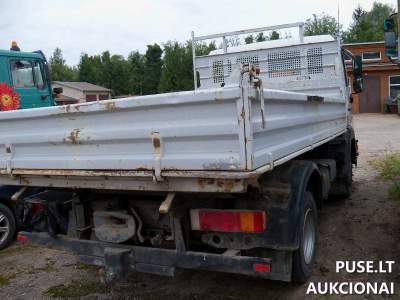 Savivartis sunkvežimis MAN 8.163 Kauno rajone 4900 EUR aukcione