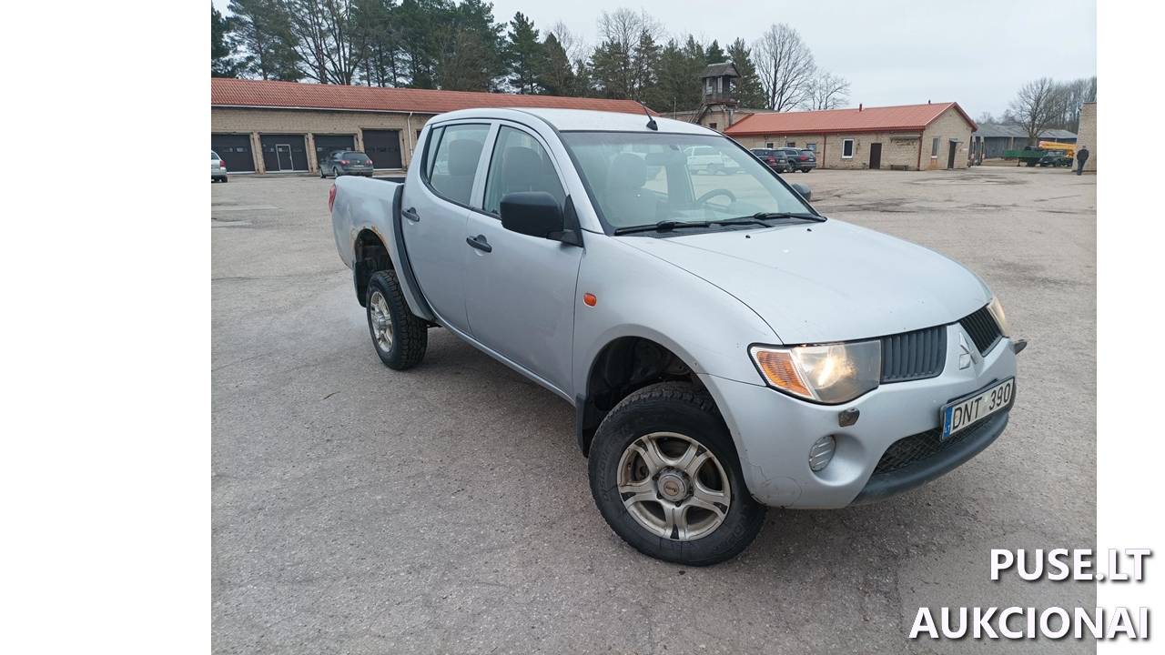 Lengvasis automobilis Mitsubishi L200 Inv. nr. 03-2186 Traktoriai, savaeigės mašinos, priekabos, puspriekabės 4