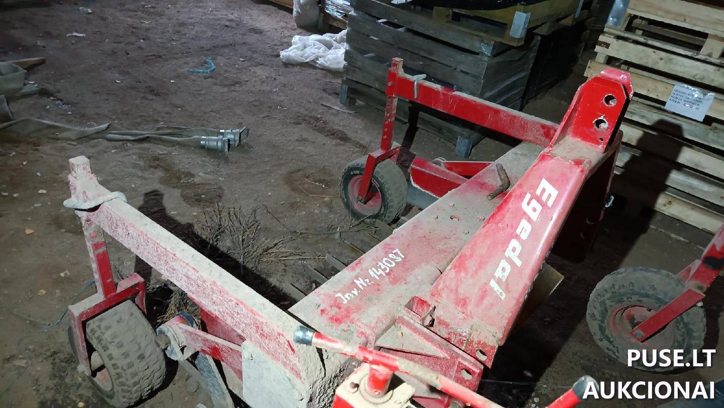 Sodmenų iškasimo plūgas (lankena) Inv. Nr. 26-143087 Kitas turtas 2