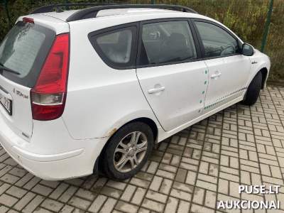 Lengvasis automobilis Hyundai i30 parduodamas aukcione nuo 1000 EUR