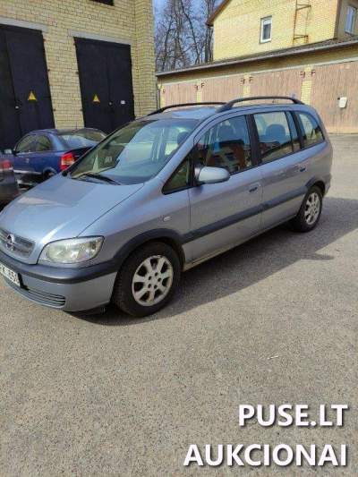 Automobilis Opel Zafira 2003 m. aukcione Marijampolėje nuo 455 EUR