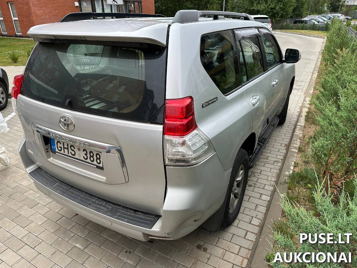 Toyota Land Cruiser (150 serija) Keleivinis automobilis 4