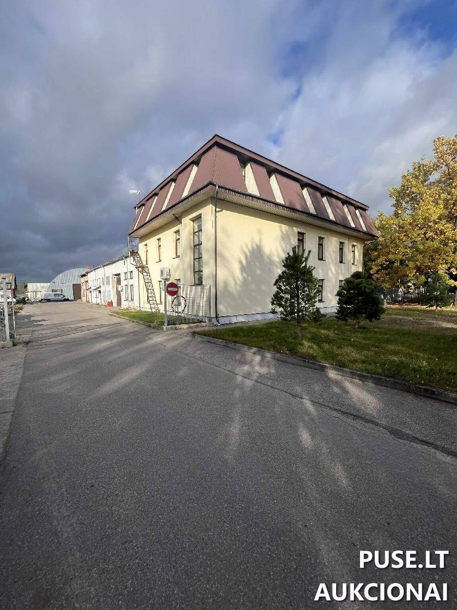 Administracinis Pastatai Sodų g. 2, 71136 Šakiai, Šakių sen., Šakių r. sav. 2