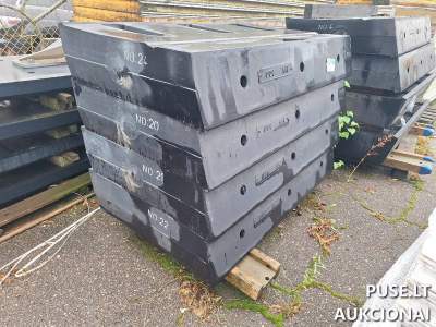 12 vnt. Krantinių atmušų pardavimas aukcione pradedant nuo 1200 EUR ir 300 EUR garantiniu įnašu