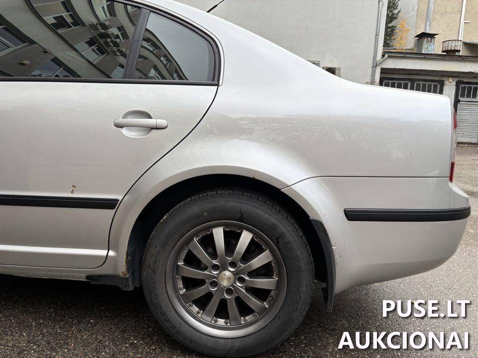 Škoda Superb Lengvasis automobilis 8