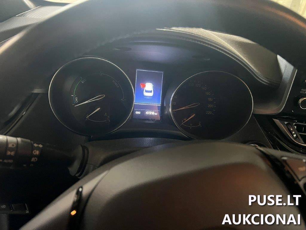 Automobilis Toyota C-HR 2020 m. Lengvasis automobilis 6