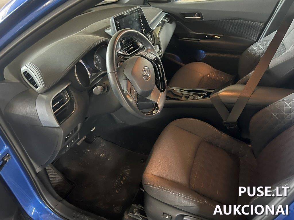 Automobilis Toyota C-HR 2020 m. Lengvasis automobilis 7
