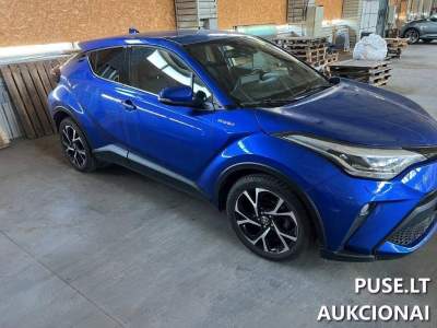 Parduodamas 2020 m. Toyota C-HR automobilis varžytynėse nuo 21630 EUR