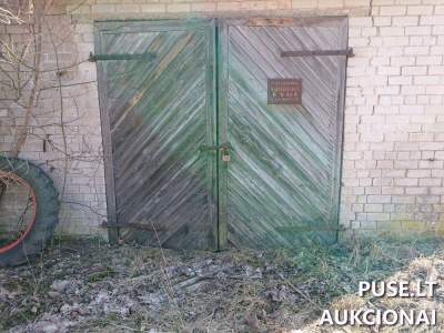 Pramoninės paskirties pastatas Šakių rajone, Panovių kaime, pradinė kaina 2129 EUR