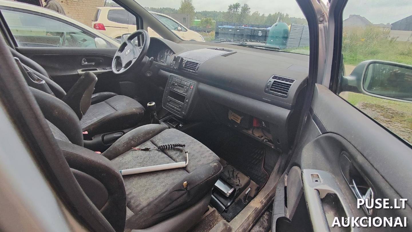 Siat Alhambra Lengvasis automobilis 1