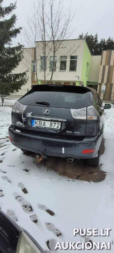 Lexus 400H, 2009 m. hibridinis automobilis aukcione, pradinė kaina 2500 EUR