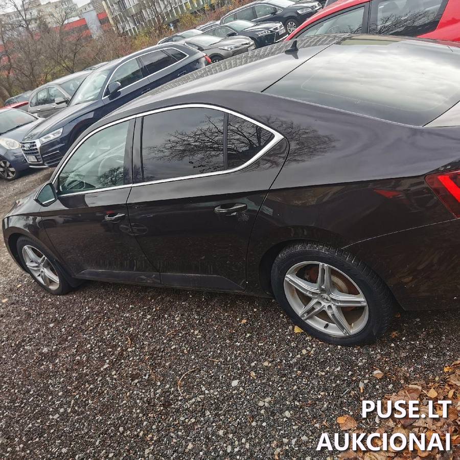 Škoda Superb Lengvasis automobilis 4