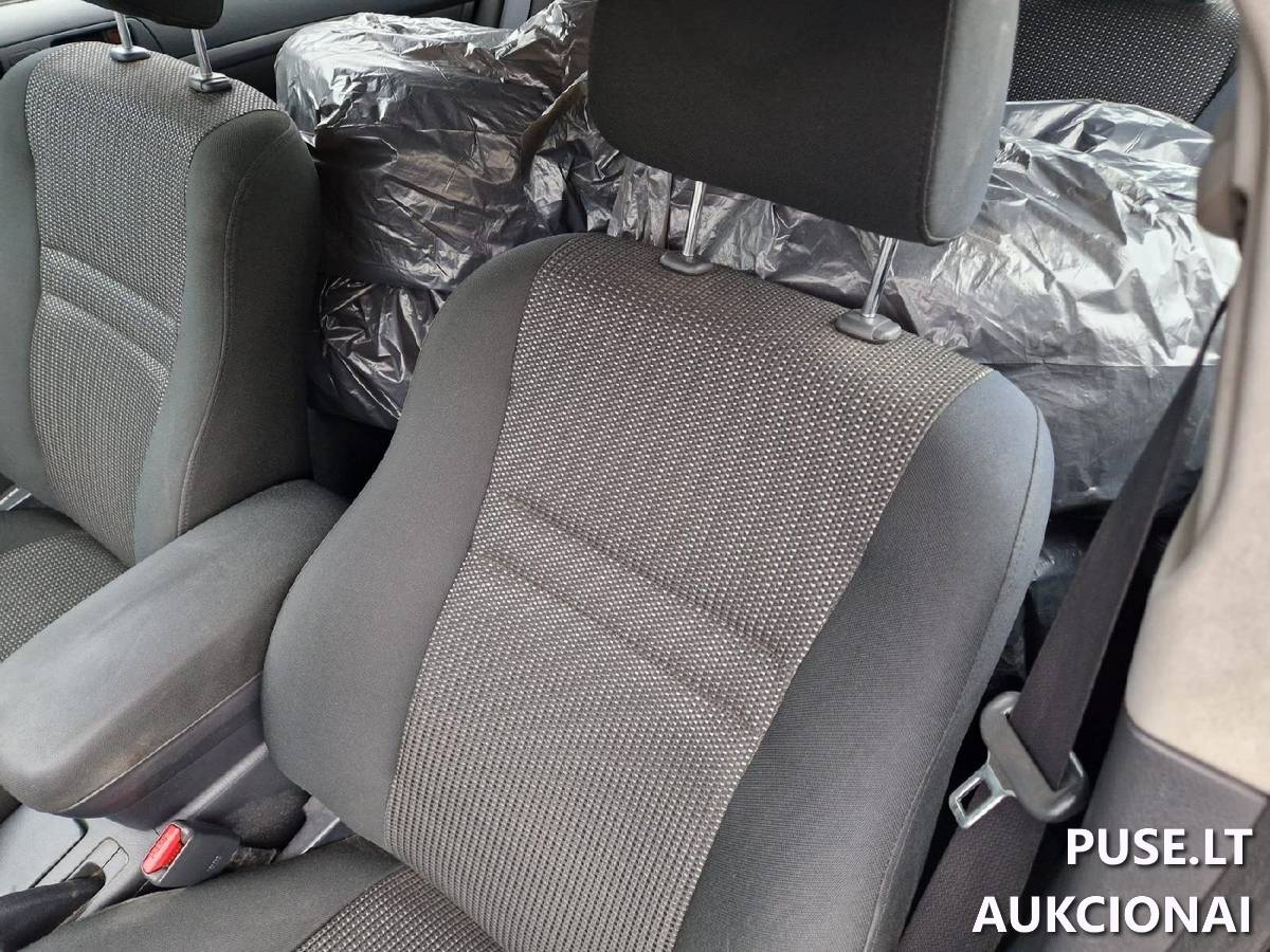 Lengvasis automobilis TOYOTA AVENSIS Lengvasis automobilis 1