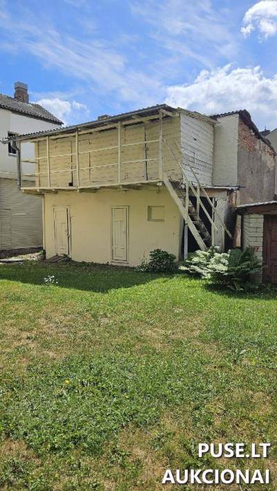 Ūkinis pastatas Kaune, Aukštaičių g. 42, parduodama dalis 68/300, pradinė kaina 6560 EUR