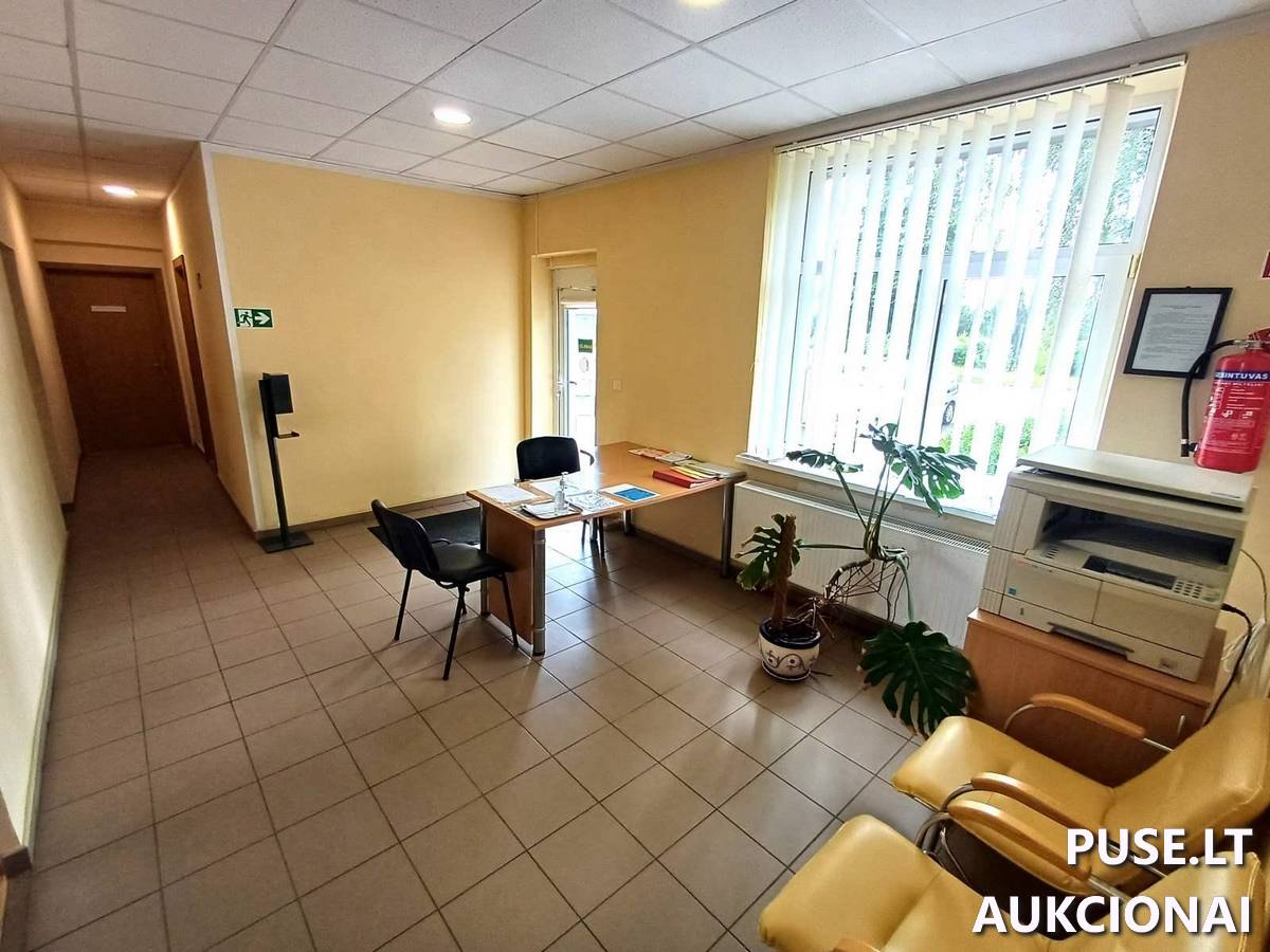 Administracinis su įrengtu gyvenamuoju butu Pastatai Taikos g. 5, 86147 Kelmė, Kelmės sen., Kelmės r. sav. 13