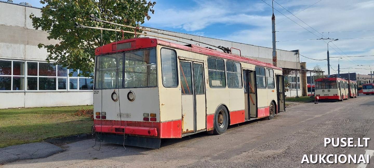 ŠKODA 14 TR 02  2521 Nenurodyta 1