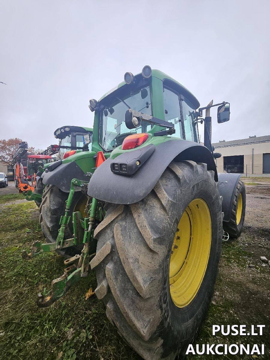 John Deere Traktoriai, savaeigės mašinos, priekabos, puspriekabės 8