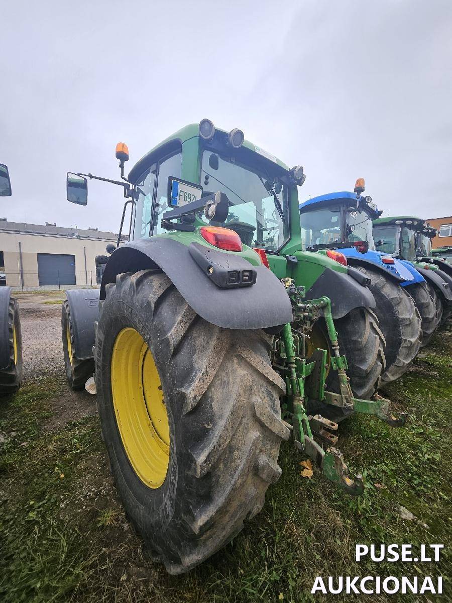 John Deere Traktoriai, savaeigės mašinos, priekabos, puspriekabės 11
