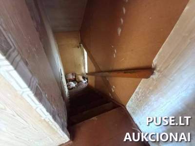 1/2 dalis nekilnojamojo turto Palonų miestelyje, Radviliškio r. su 0.2551 ha sklypu pradedama nuo 500 EUR