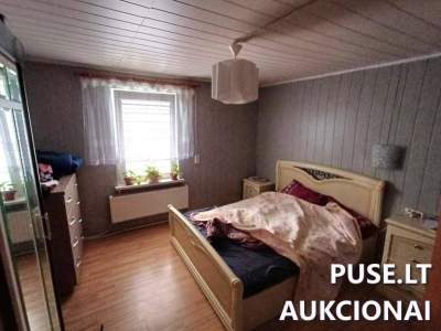 Parduodamas mažas 24.87 kv.m. butas Šiaulių rajone, Valakų kaime, pradinė kaina 330 EUR