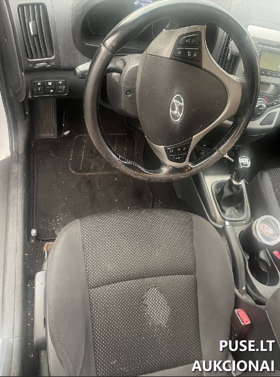 Hyunday i 30 Lengvasis automobilis 2